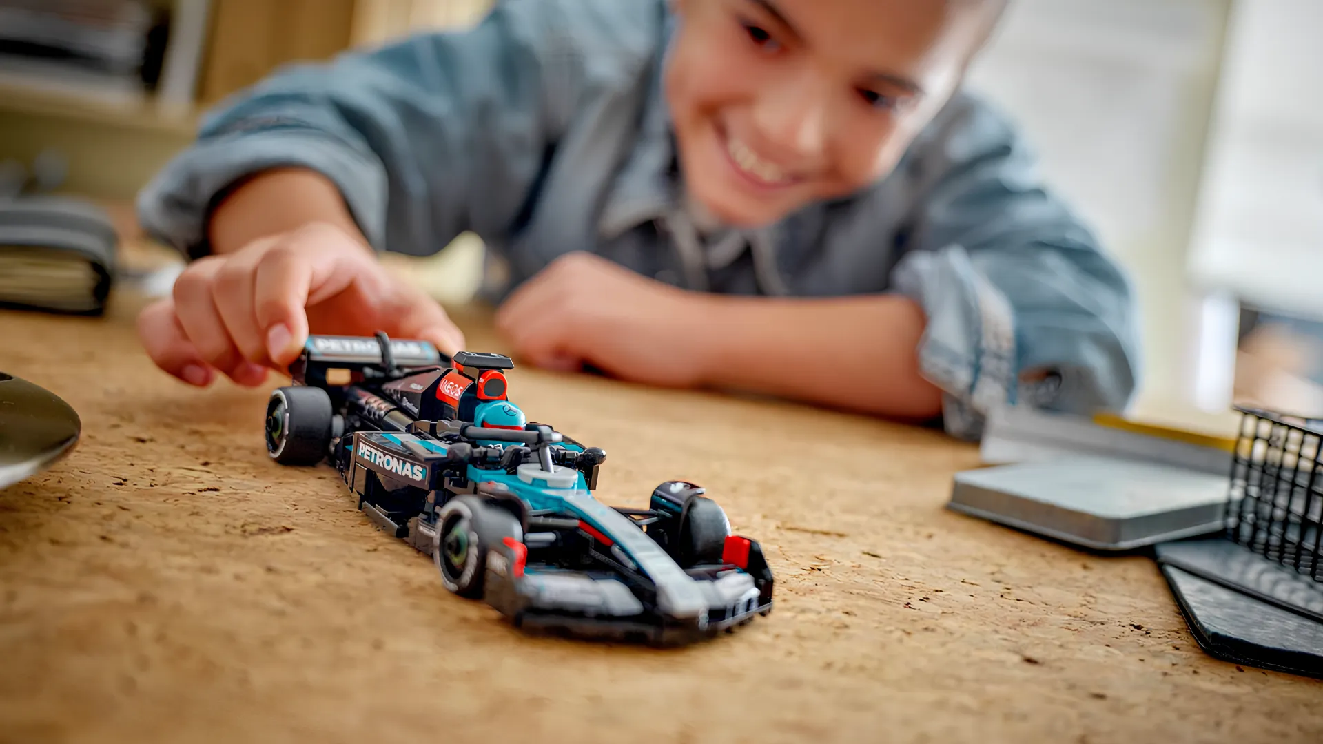 Конструктор LEGO Speed Champions Гоночный автомобиль Mercedes-AMG F1 W15 (77244)