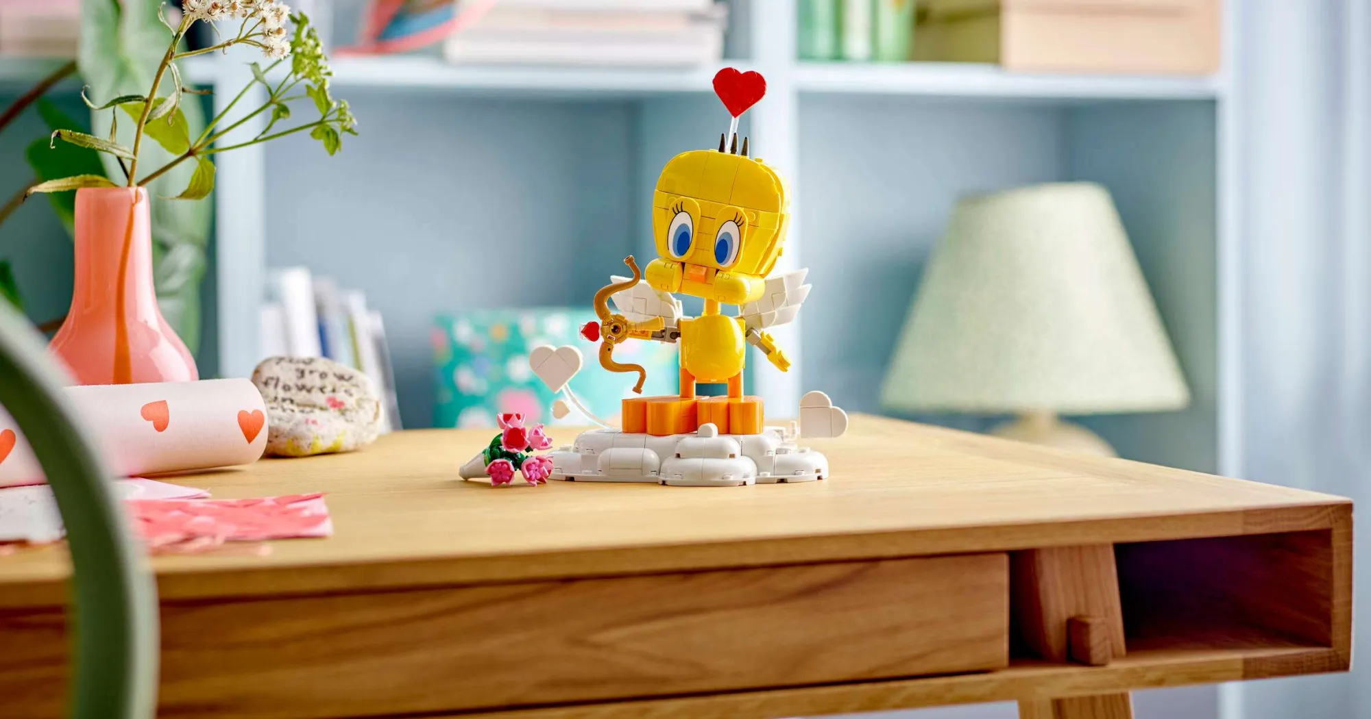 Конструктор LEGO Looney Tunes Милая птичка Твити (40824)