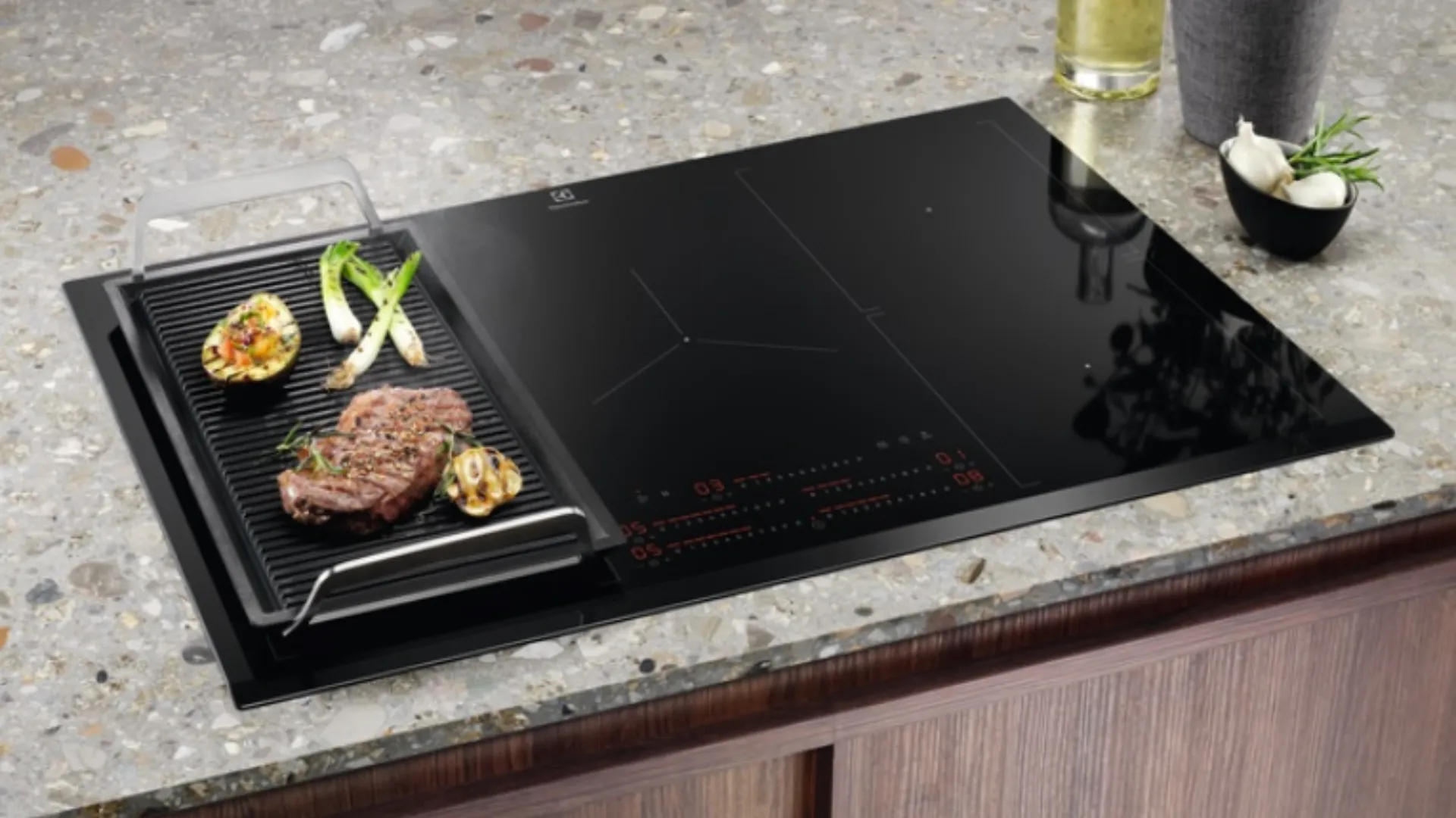 Варильна поверхня Electrolux індукційна, 80см, розширена зона, Hob2Hood (EIV84550) (Black)
