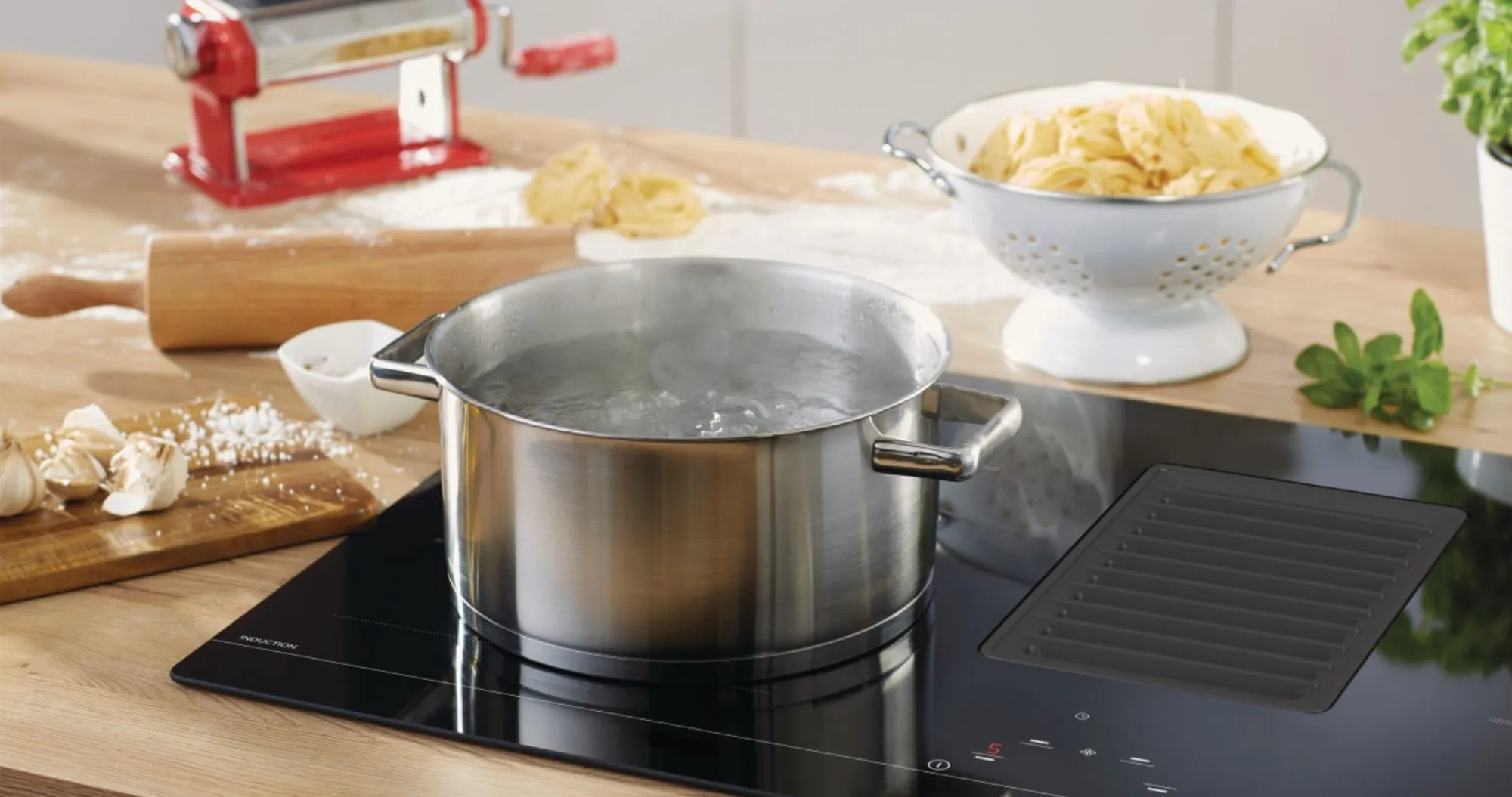 Варочная поверхность Gorenje индукционная, 83см, расширенная зона (HET949BSC) (Black)