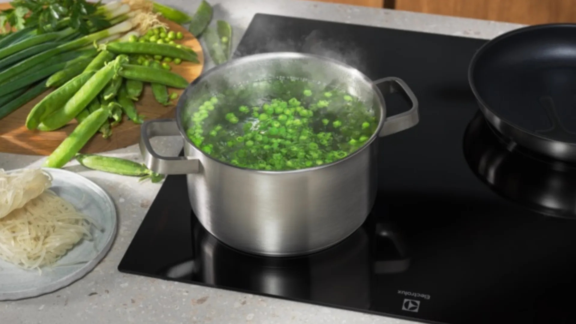 Варильна поверхня Electrolux індукційна, 60см, (EIB60420CK) (Black)
