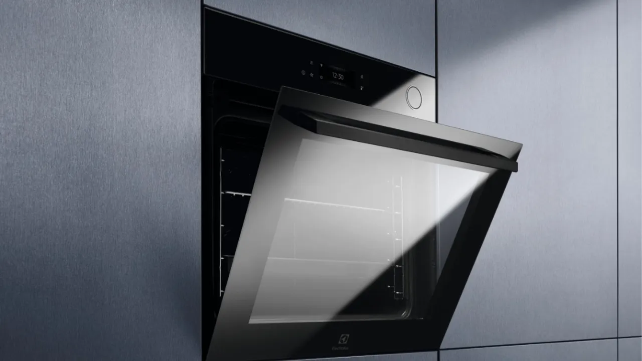 Духовой шкаф Electrolux электрический компактный, 44л (LVL8E09Z) (Black)