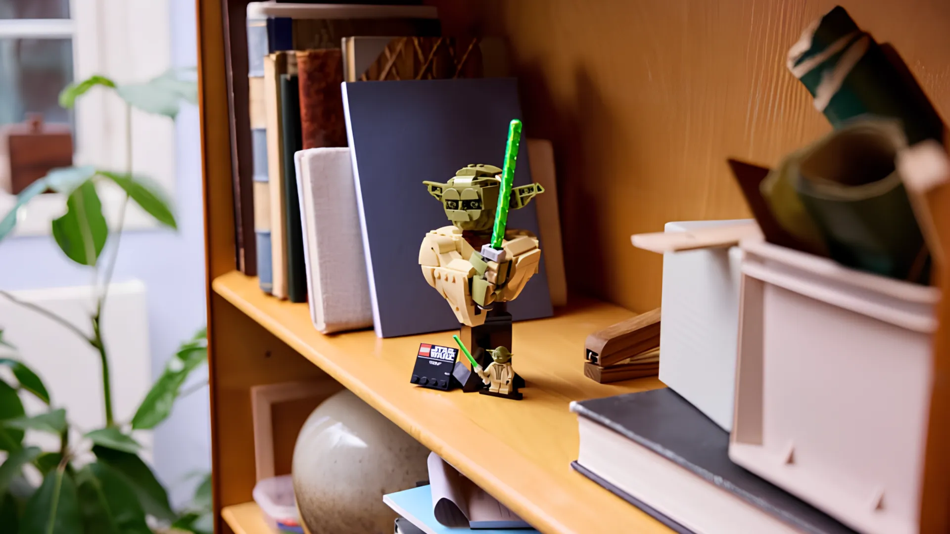 Конструктор LEGO Star Wars Погруддя Йоди (75438)