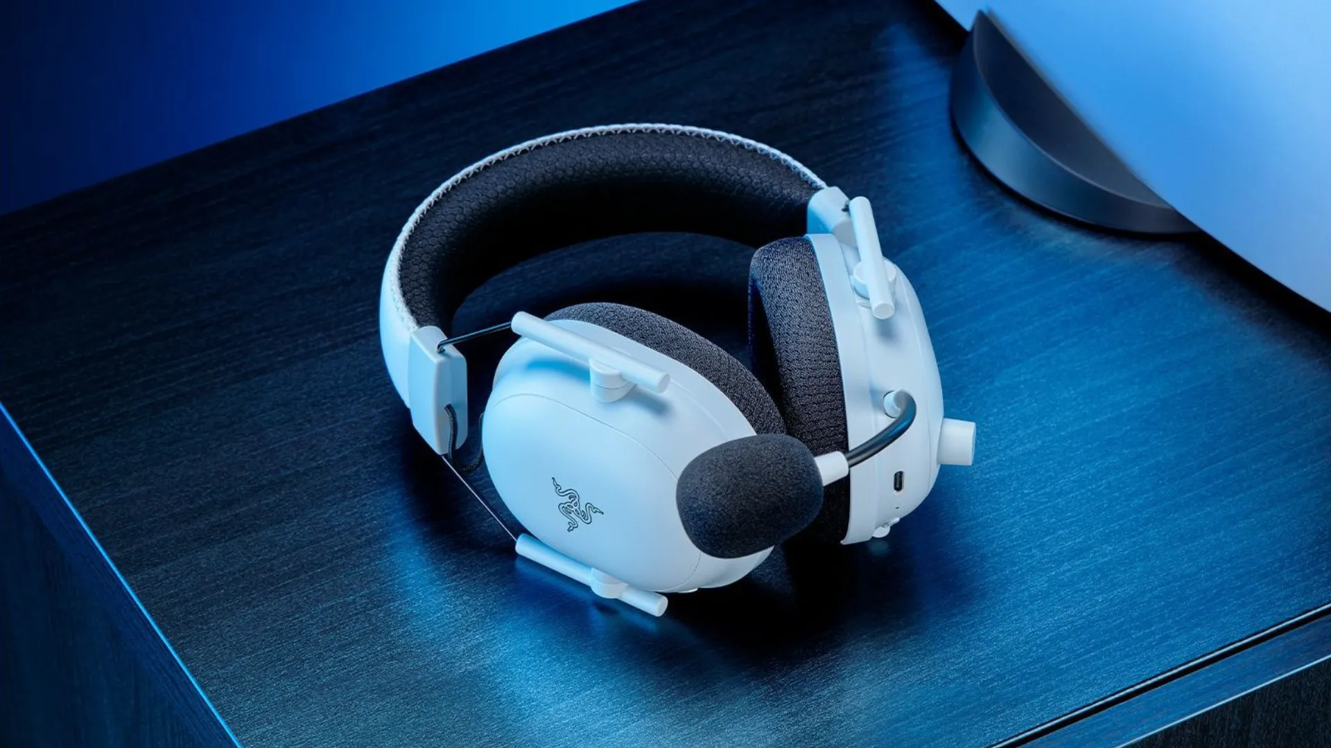 Гарнітура RAZER BlackShark V2 Pro for PS5 (White) (RZ04-04530600-R3G1) (UA)