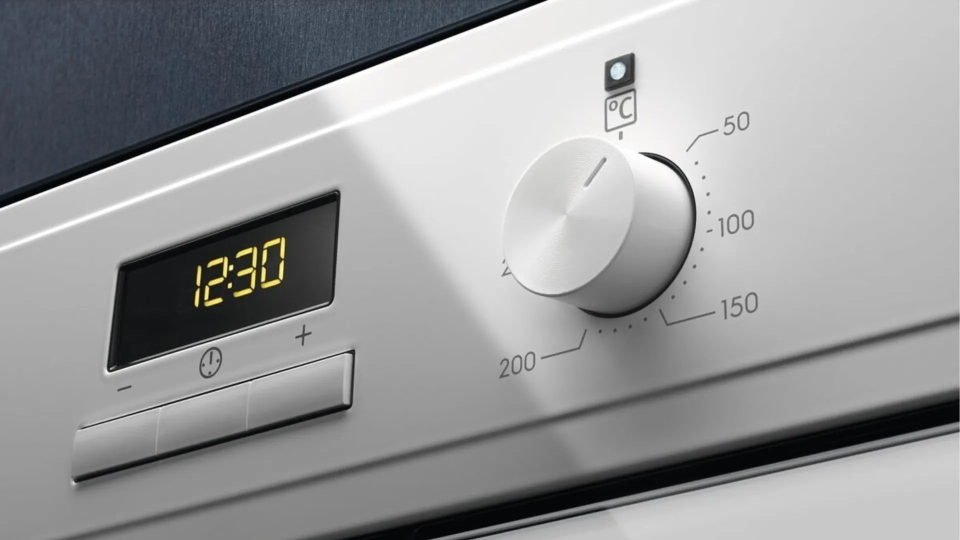 Духова шафа Electrolux електрична, 65л, A (EOF3H40BW) (White)