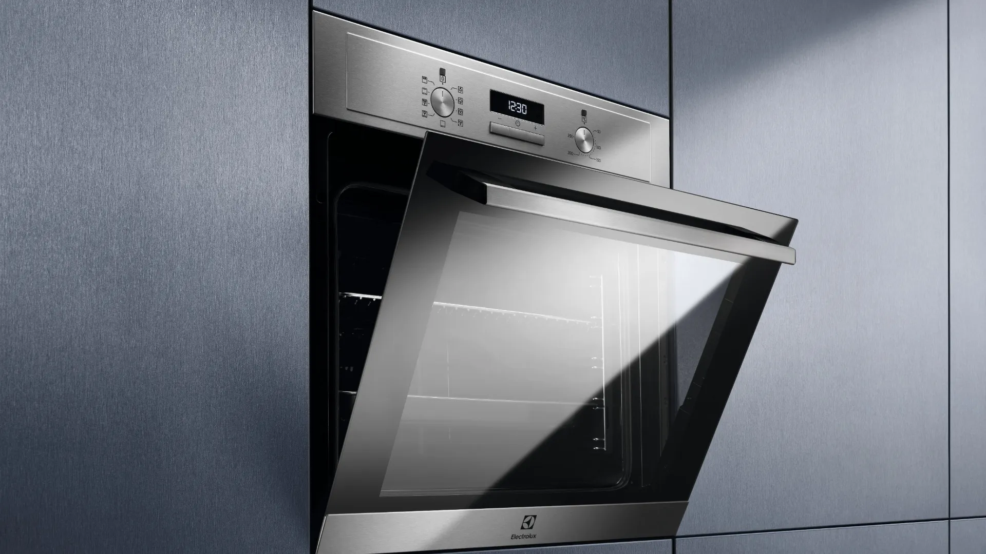 Духовой шкаф Electrolux электрический, 65л, A (EOF3H40BX) (Stainless Steel)