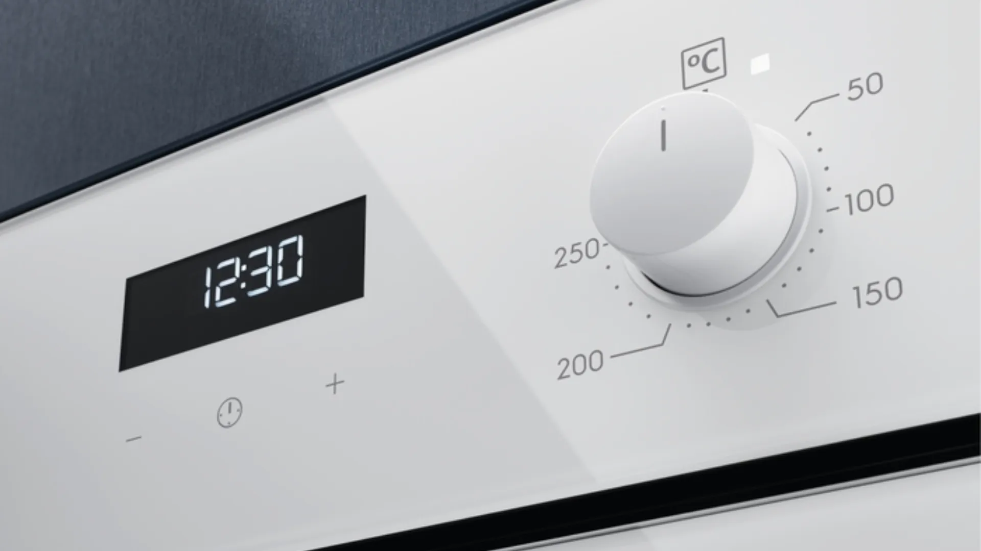 Духова шафа Electrolux електрична, 65л, A (EOF5F50BV) (White)