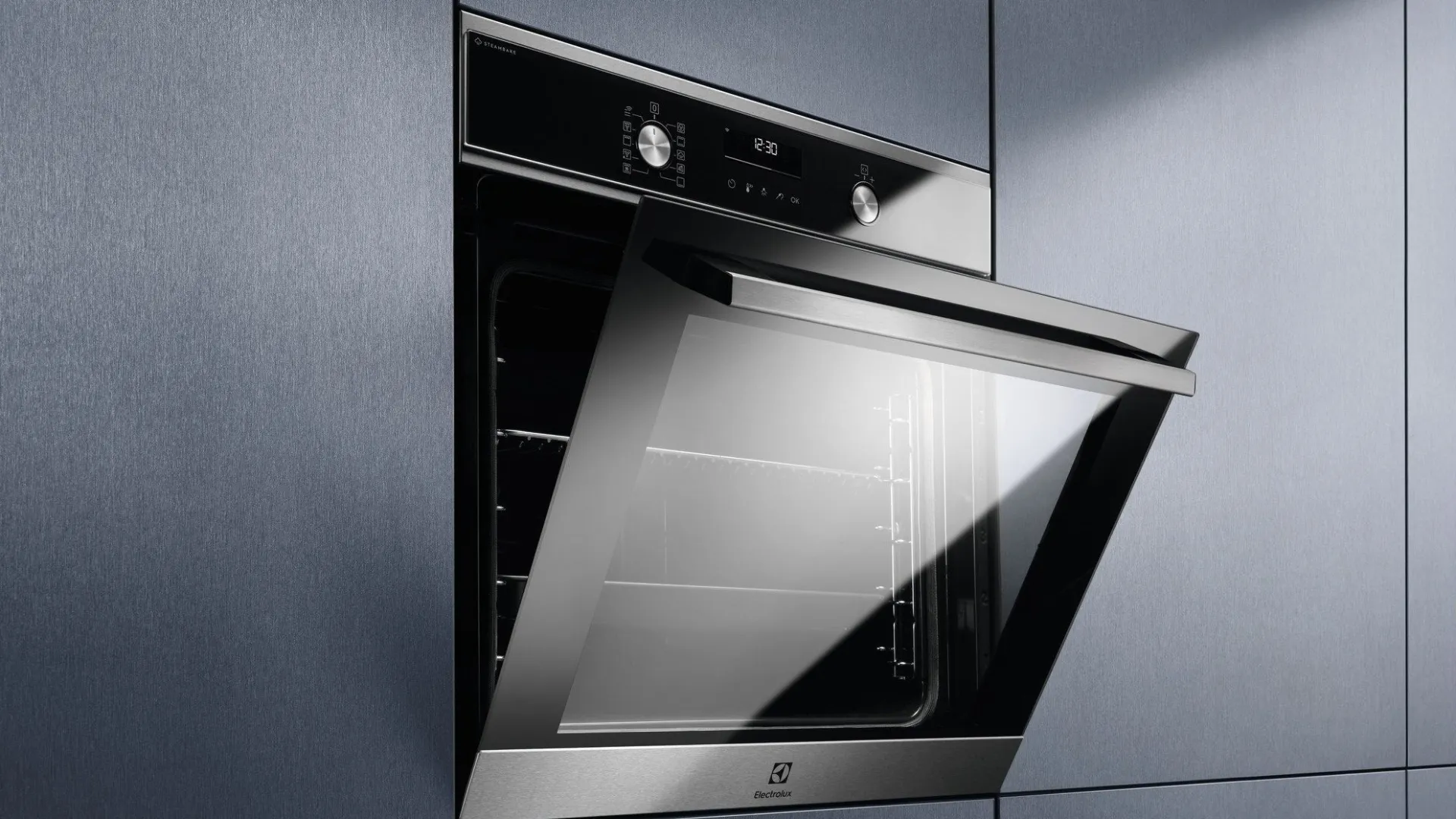 Духова шафа Electrolux електрична, 65л, A+ (EOF6P76BX) (Black)
