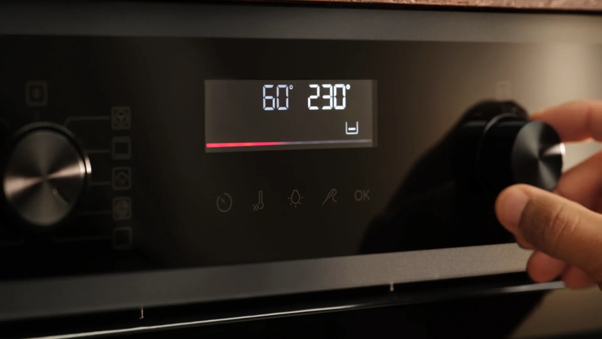 Духова шафа Electrolux електрична, 65л, A+ (LOF4P06BK) (Black)