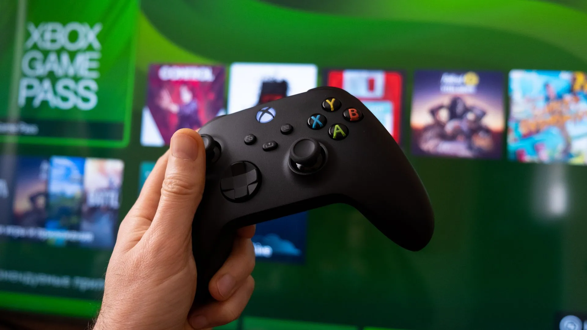 сравнение Xbox Series S и Xbox Series X