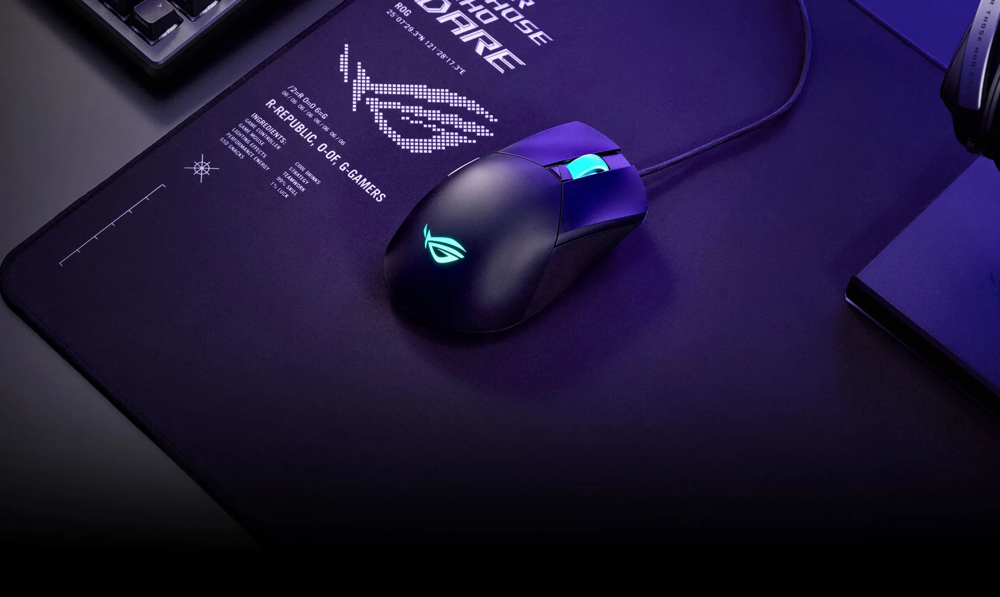 ASUS ROG Gladius III USB на столе