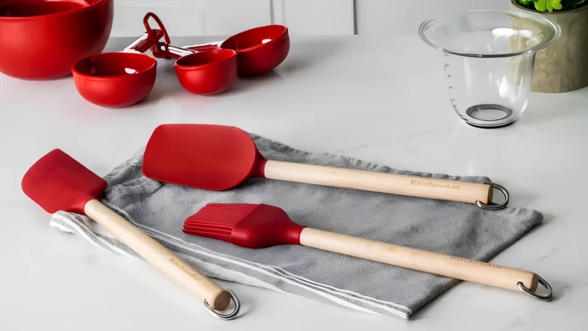 Набір кухонних приладь для випічки KitchenAid Coreline 3 предмета береза (Red) (KQR751OHE)