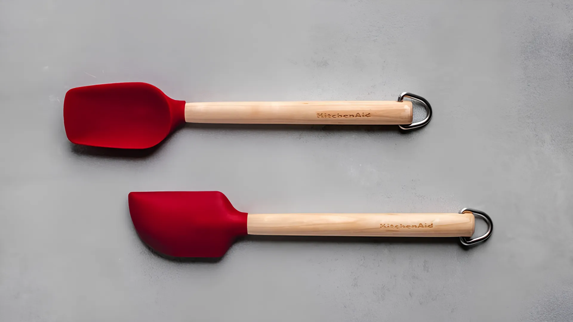 Набір лопаток для тіста KitchenAid Coreline 2 шт 23.5 см береза (Red) (KQR750OHERE)