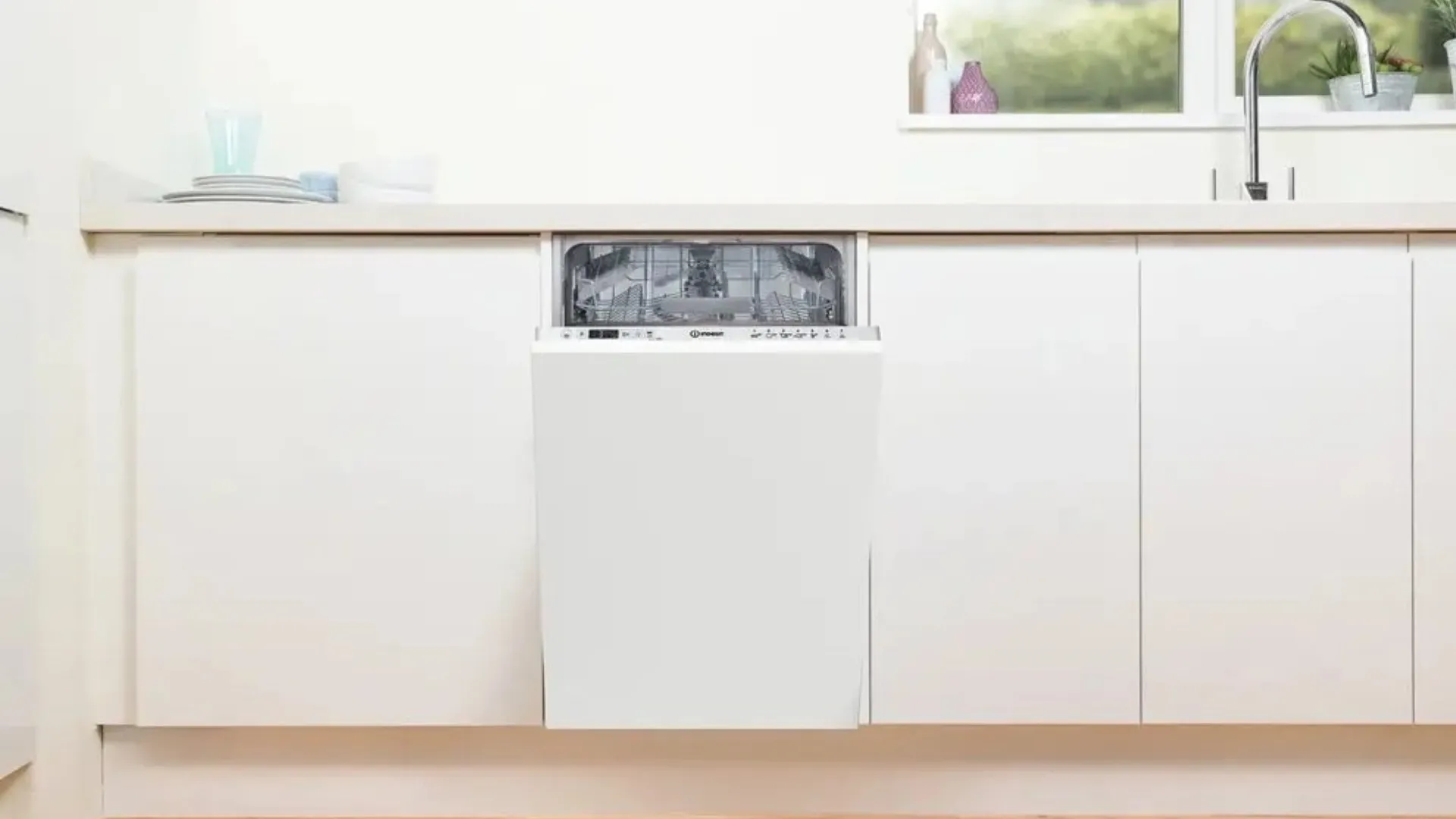 Посудомийна машина вбудована Indesit (DSIC3M19) (White)