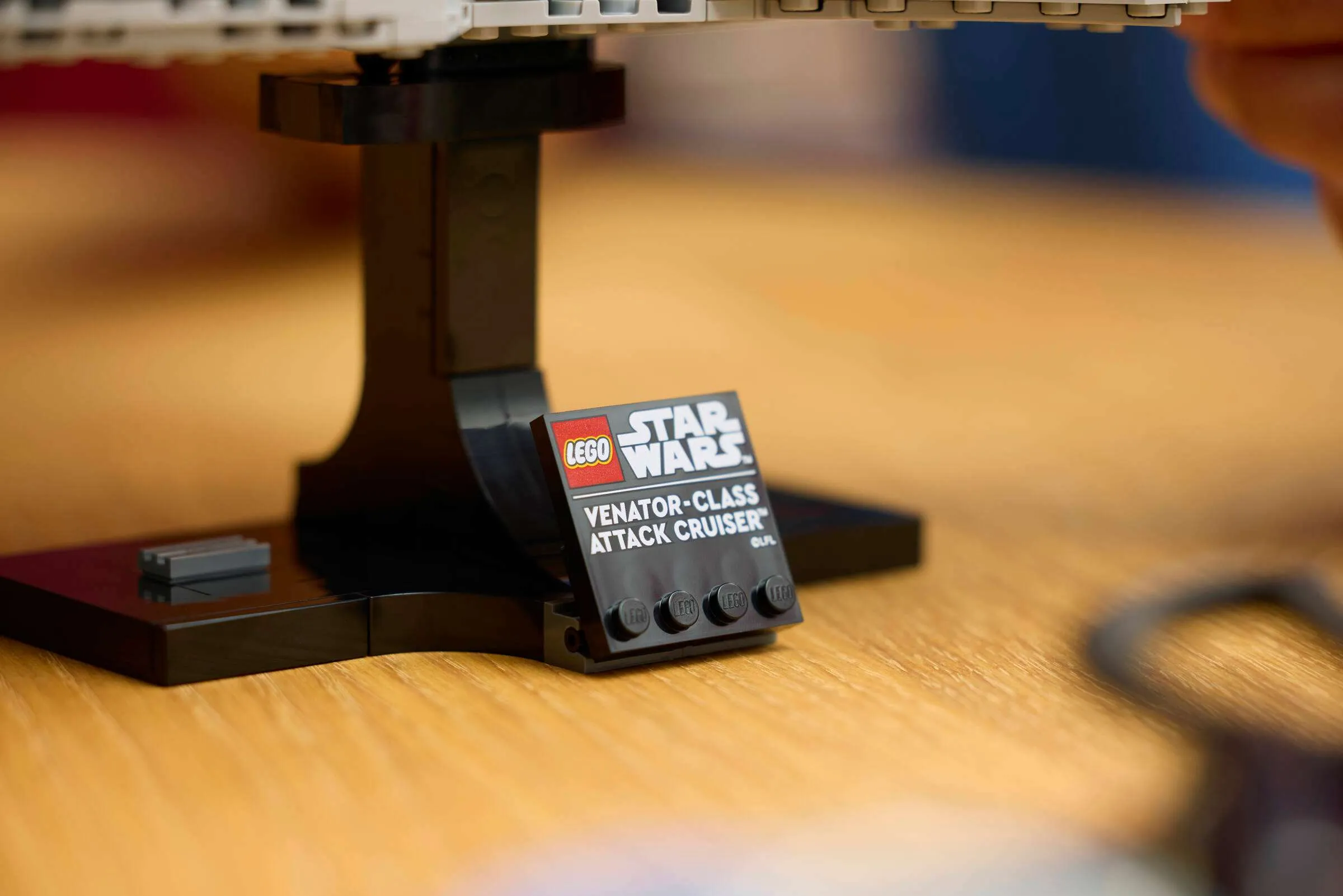 Конструктор LEGO Star Wars Звездный крейсер класса «Венатор» (75441)