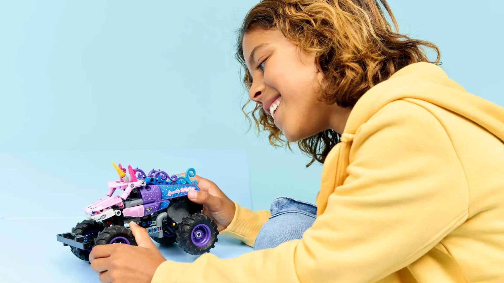 Конструктор LEGO Technic Monster Jam Sparkle Smash с функцией «Pull-Back» (42220)