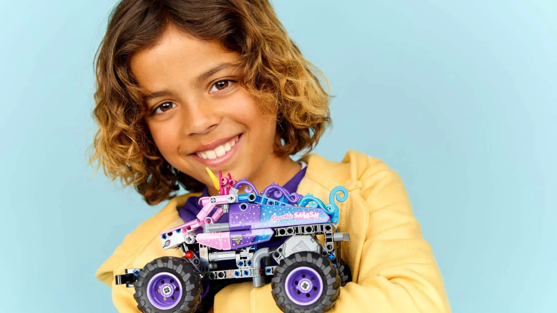 Конструктор LEGO Technic Monster Jam Sparkle Smash с функцией «Pull-Back» (42220)