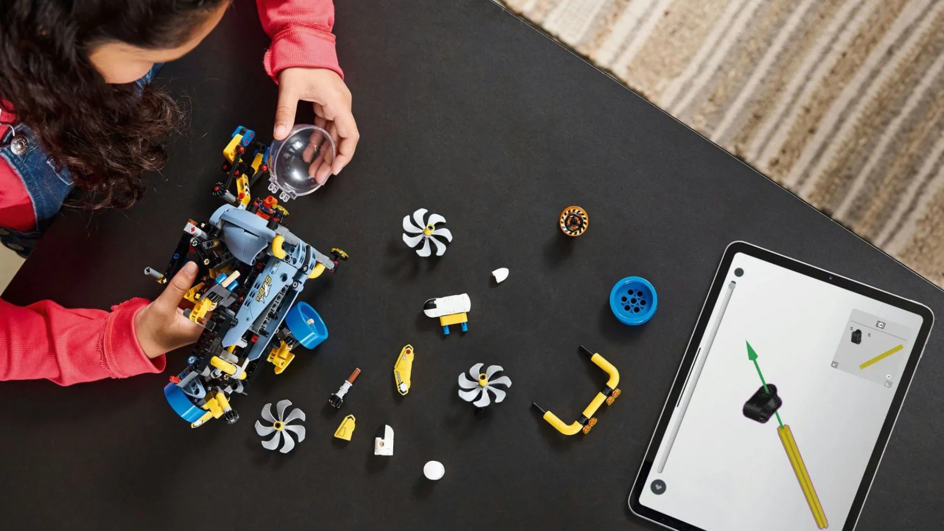 Конструктор LEGO Technic Глибоководний дослідницький підводний човен (42201)