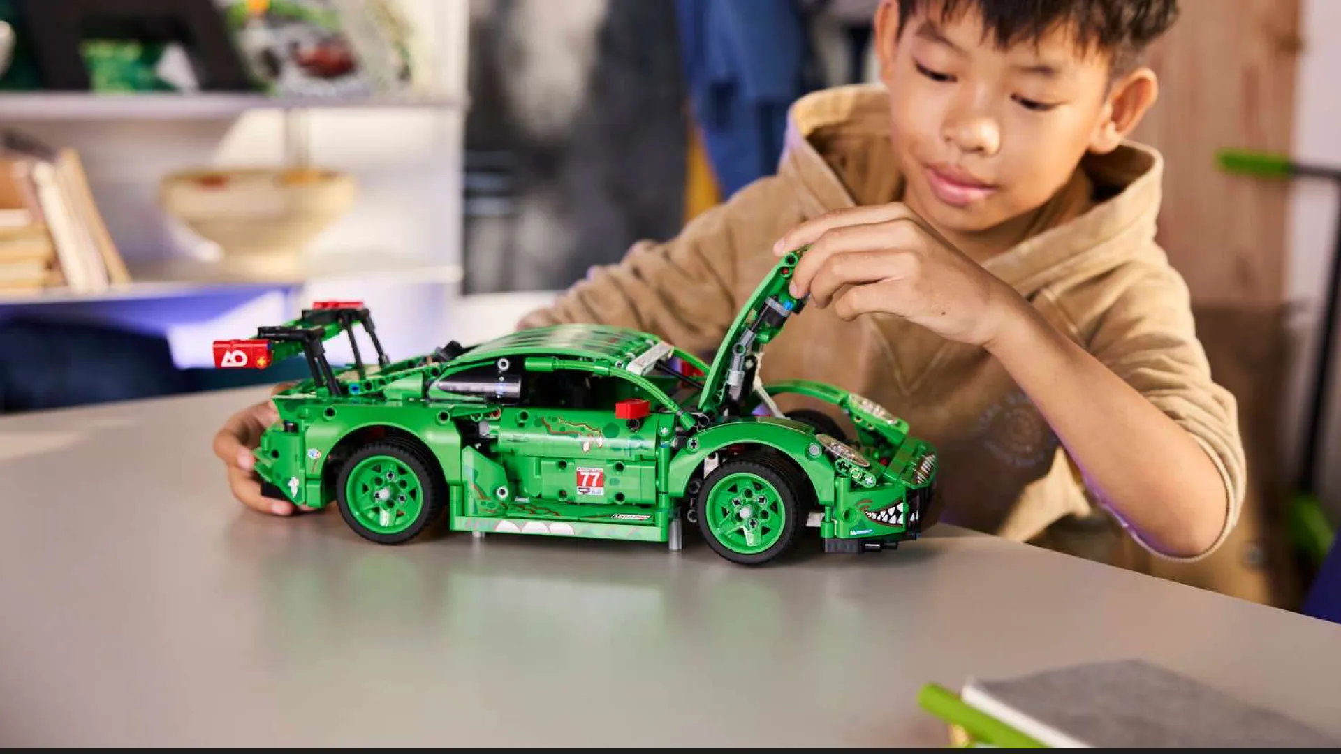 Конструктор LEGO Technic Автомобіль Porsche 911 GT3 R REXY AO Racing (42224)