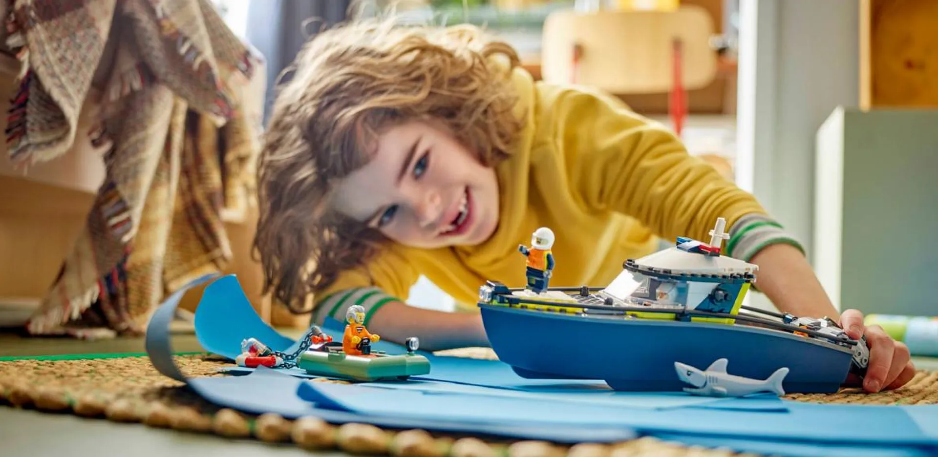 Конструктор LEGO City Переслідування на поліцейському катері (60456)