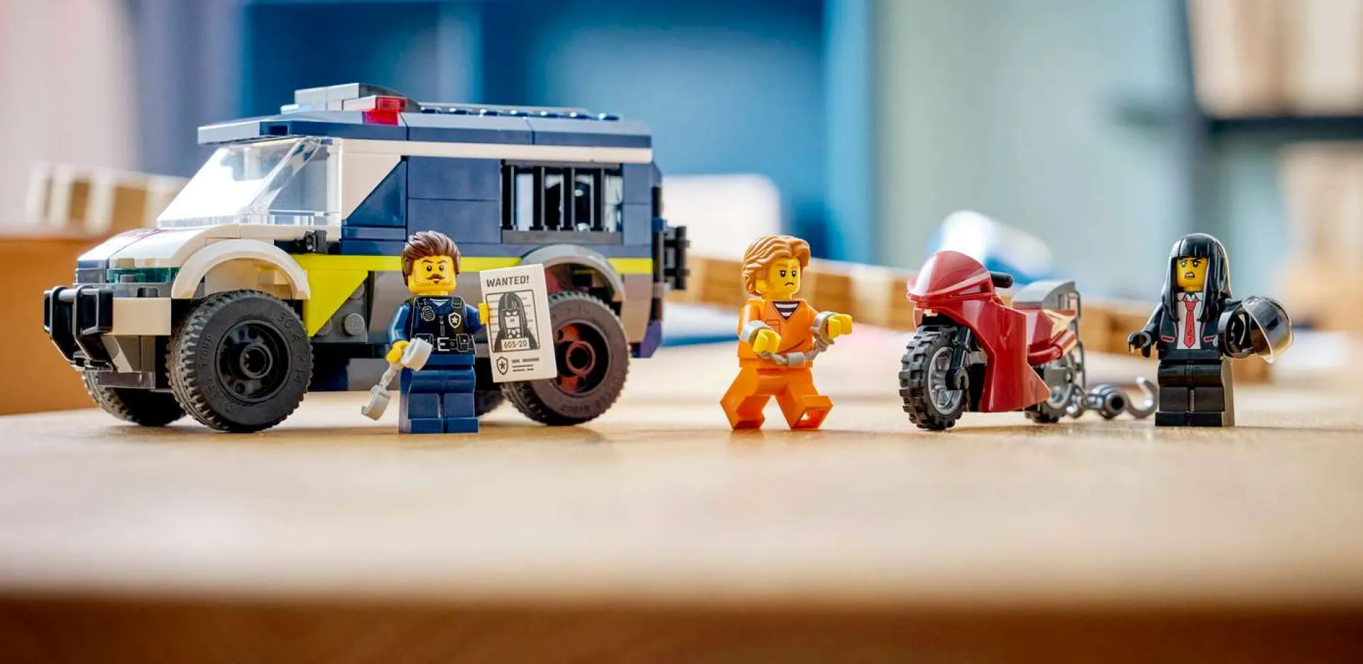 Конструктор LEGO City Полицейский фургон для перевозки заключённых (60479)