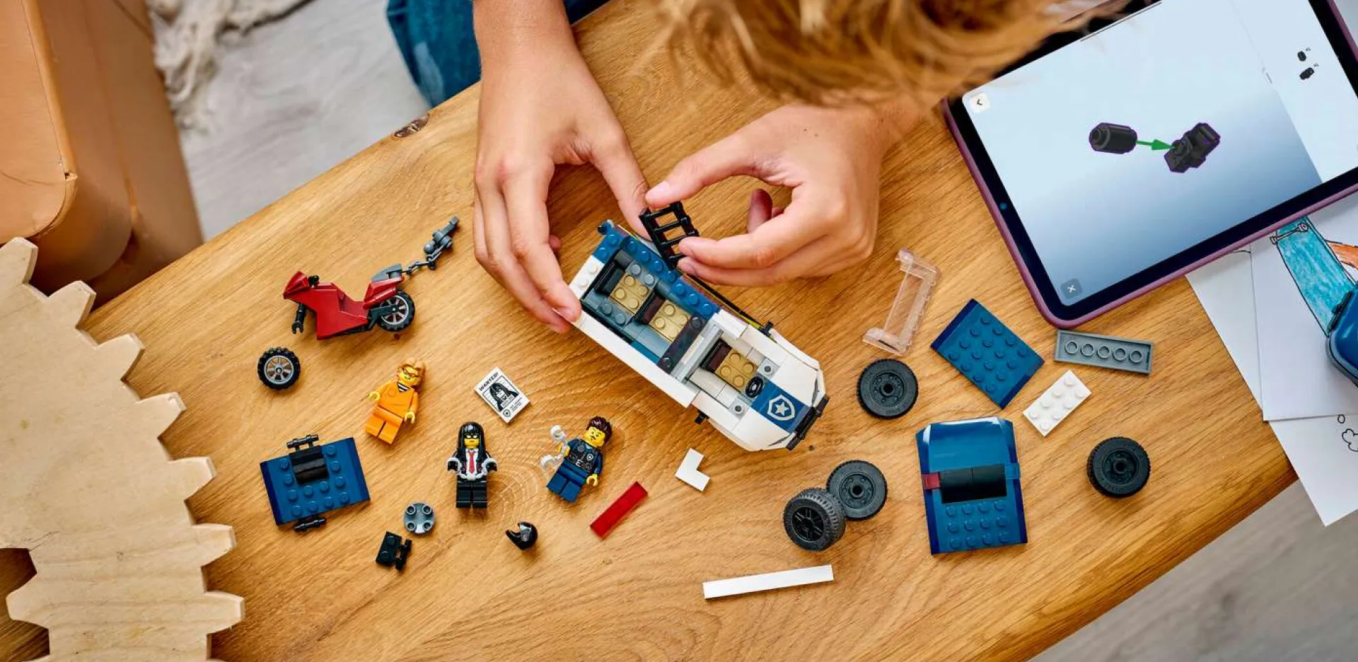 Конструктор LEGO City Полицейский фургон для перевозки заключённых (60479)