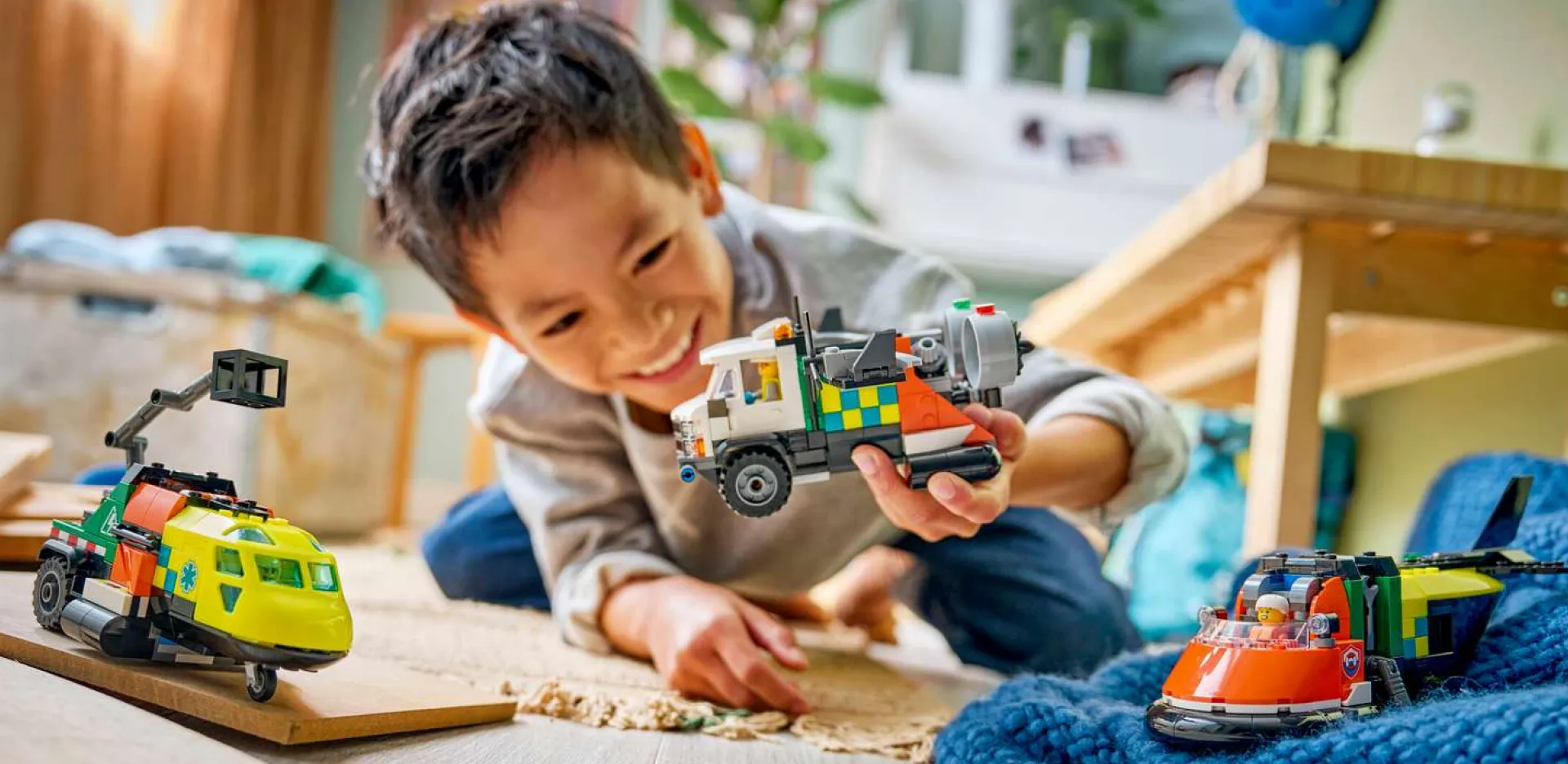 Конструктор LEGO City Ремикс с самолетом, грузовиком и судом на воздушной подушке (60505)