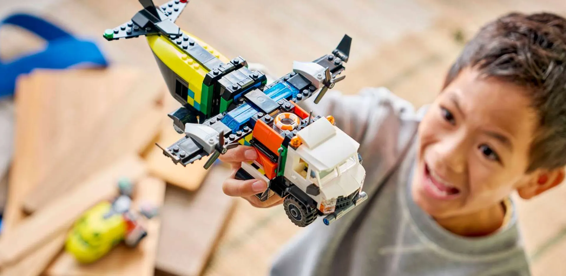 Конструктор LEGO City Ремикс с самолетом, грузовиком и судом на воздушной подушке (60505)