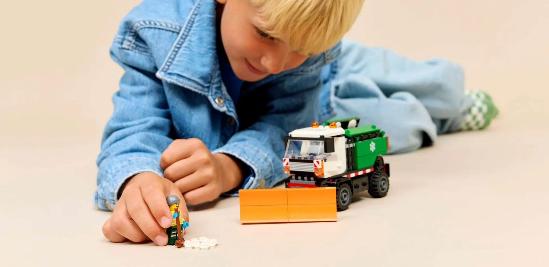 Конструктор LEGO City Снегоуборочная машина (60490)