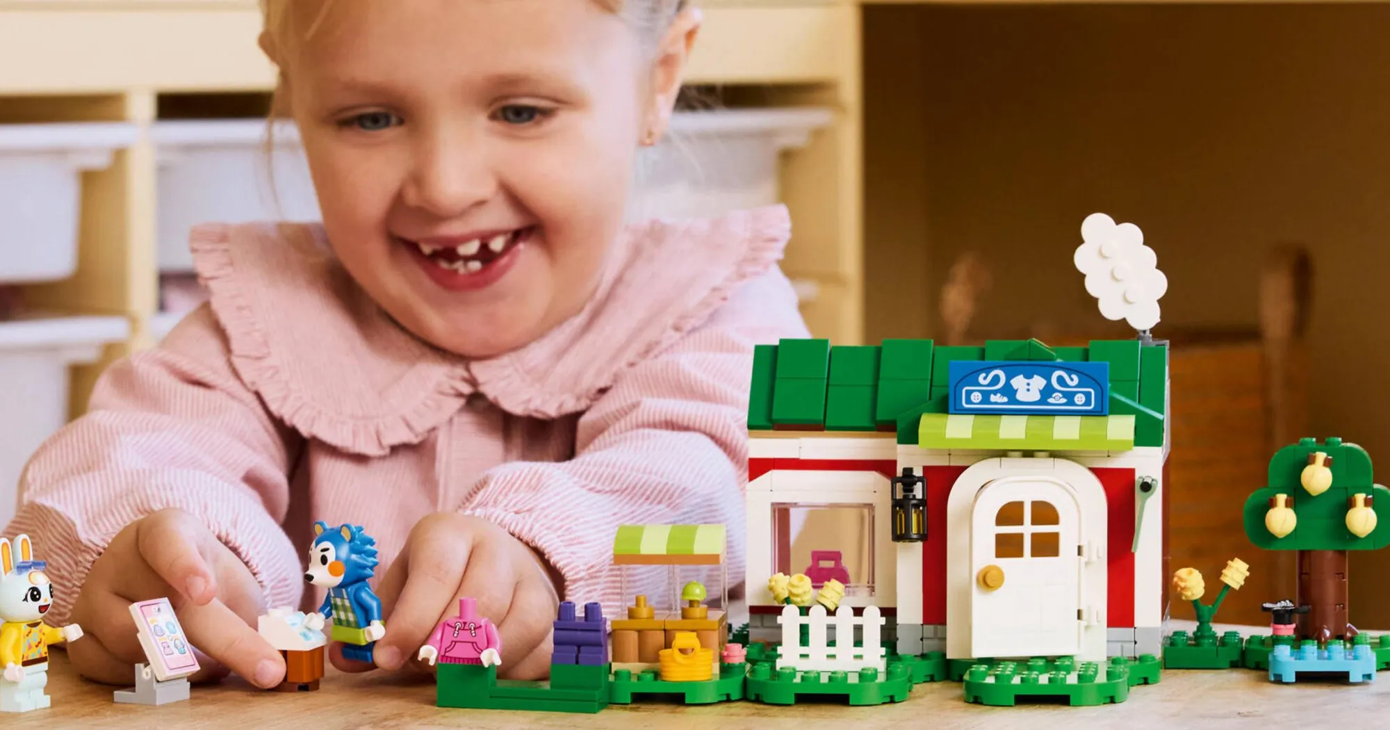 Конструктор LEGO Animal Crossing Магазин одежды, принадлежащей Able Sisters (77055)