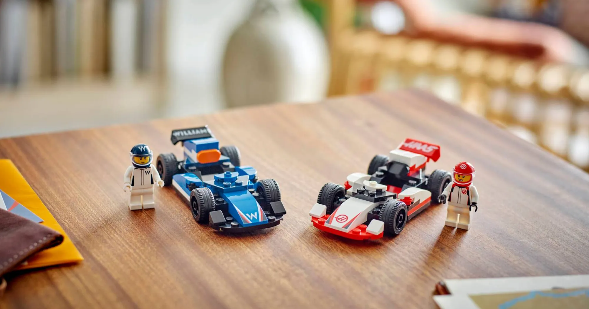Конструктор LEGO City Автомобілі для перегонів F1 команд Williams Racing та Haas F1 (60464)