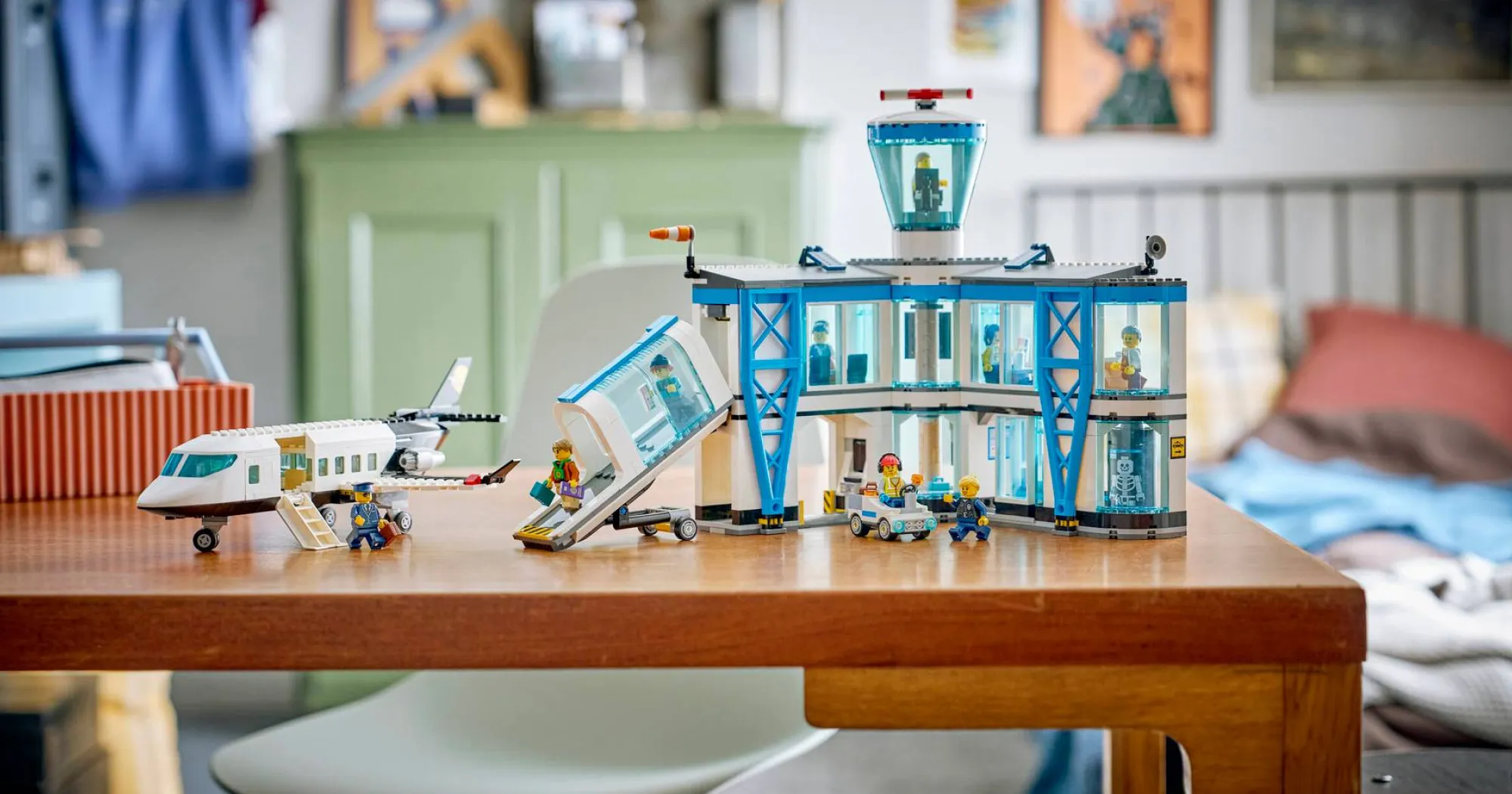Конструктор LEGO City Аэропорт с самолетом (60502)