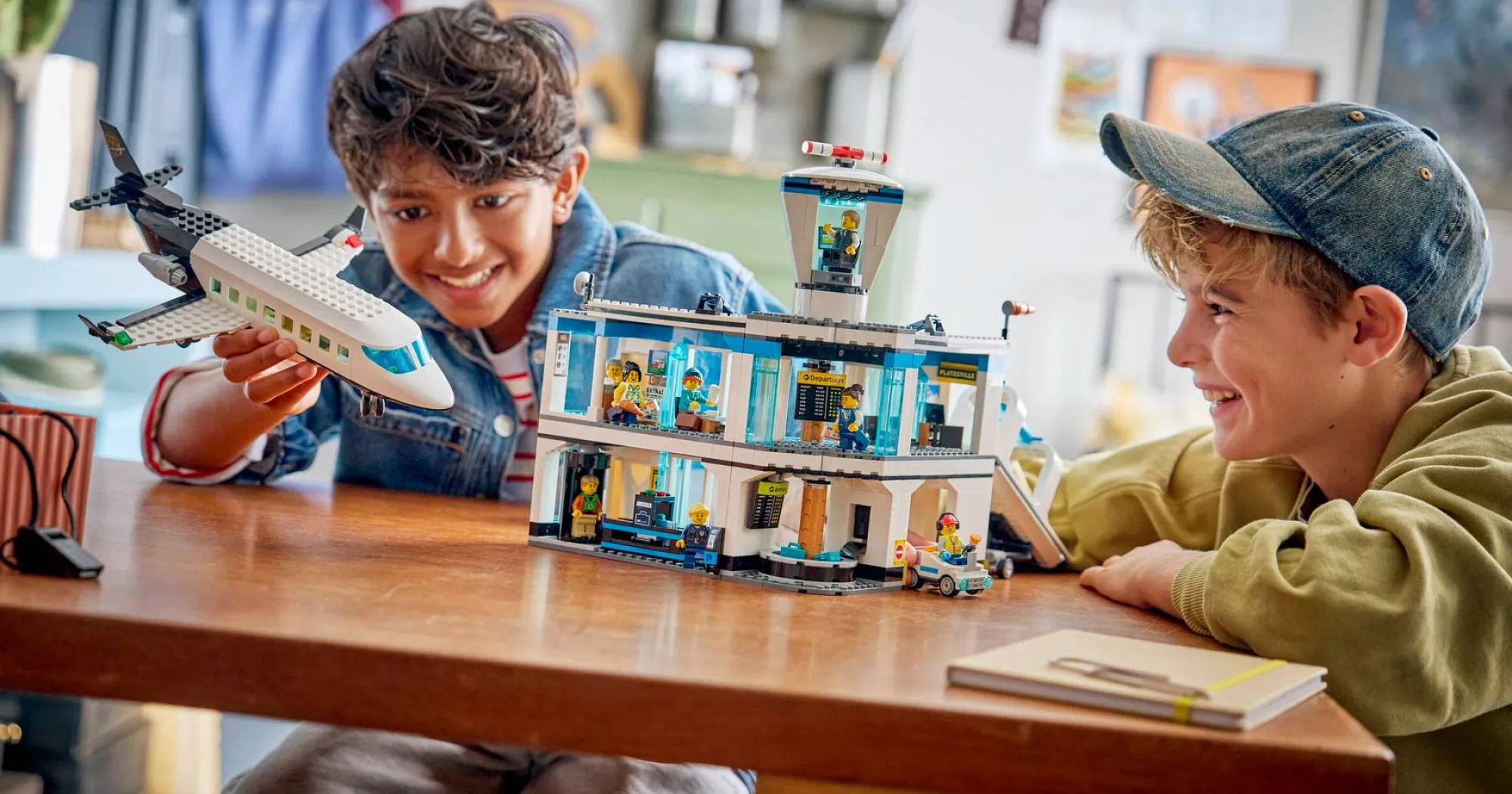 Конструктор LEGO City Аэропорт с самолетом (60502)