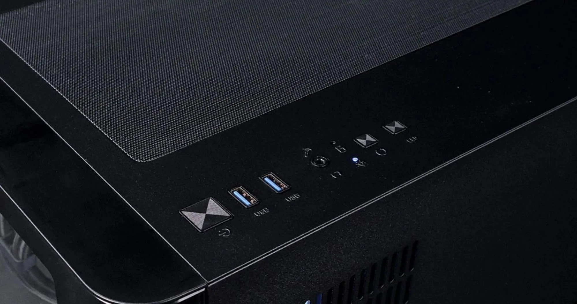 Комп'ютер COBRA Gaming (AMD Ryzen 7 9800X3D/64GB/2TB (SSD)/RTX 5080) (A98X3D.64.S20.58.21829W)