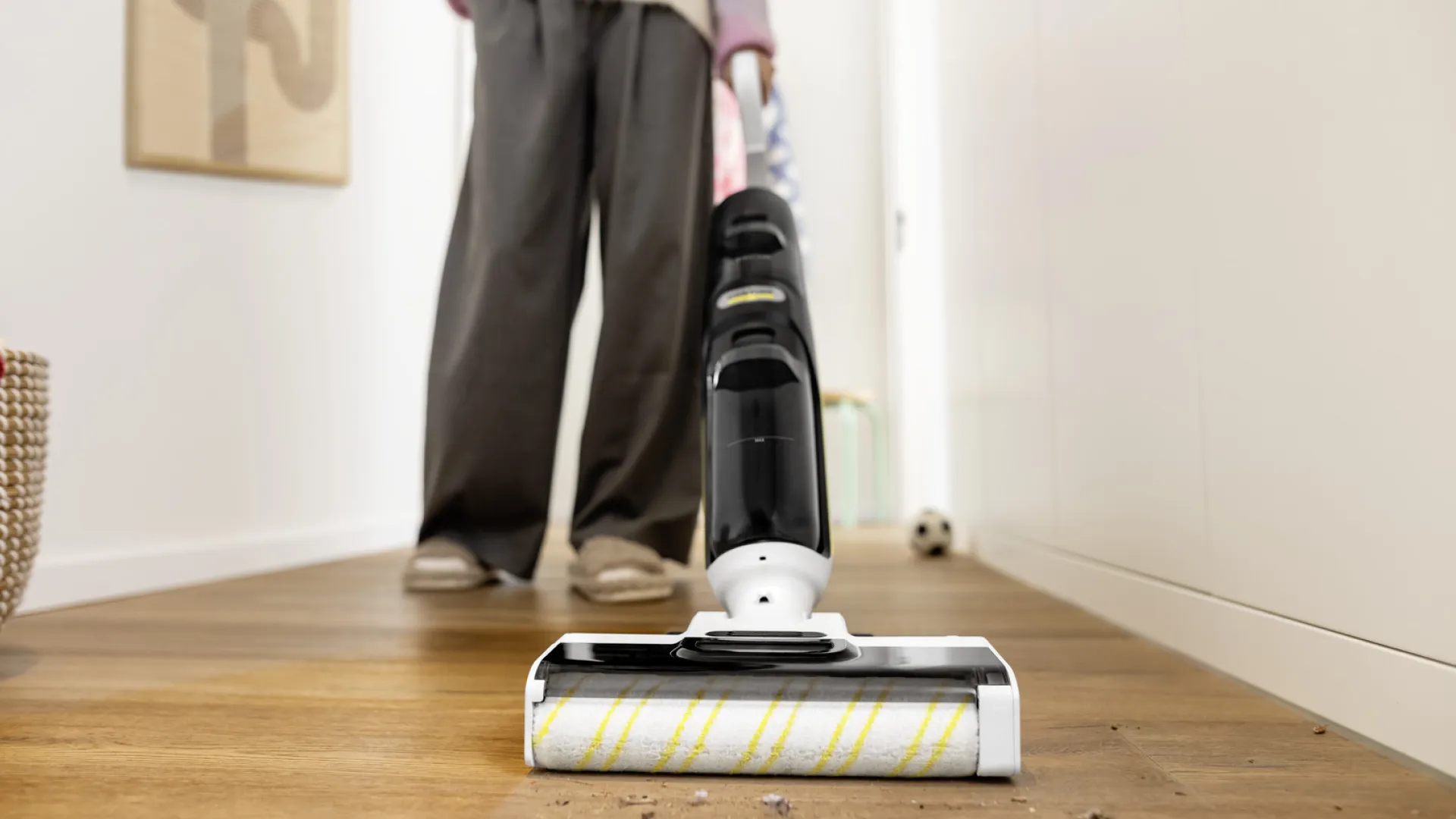 Аккумуляторный пылесос Karcher FCV 4 (1.056-131.0) (Grey/Black)