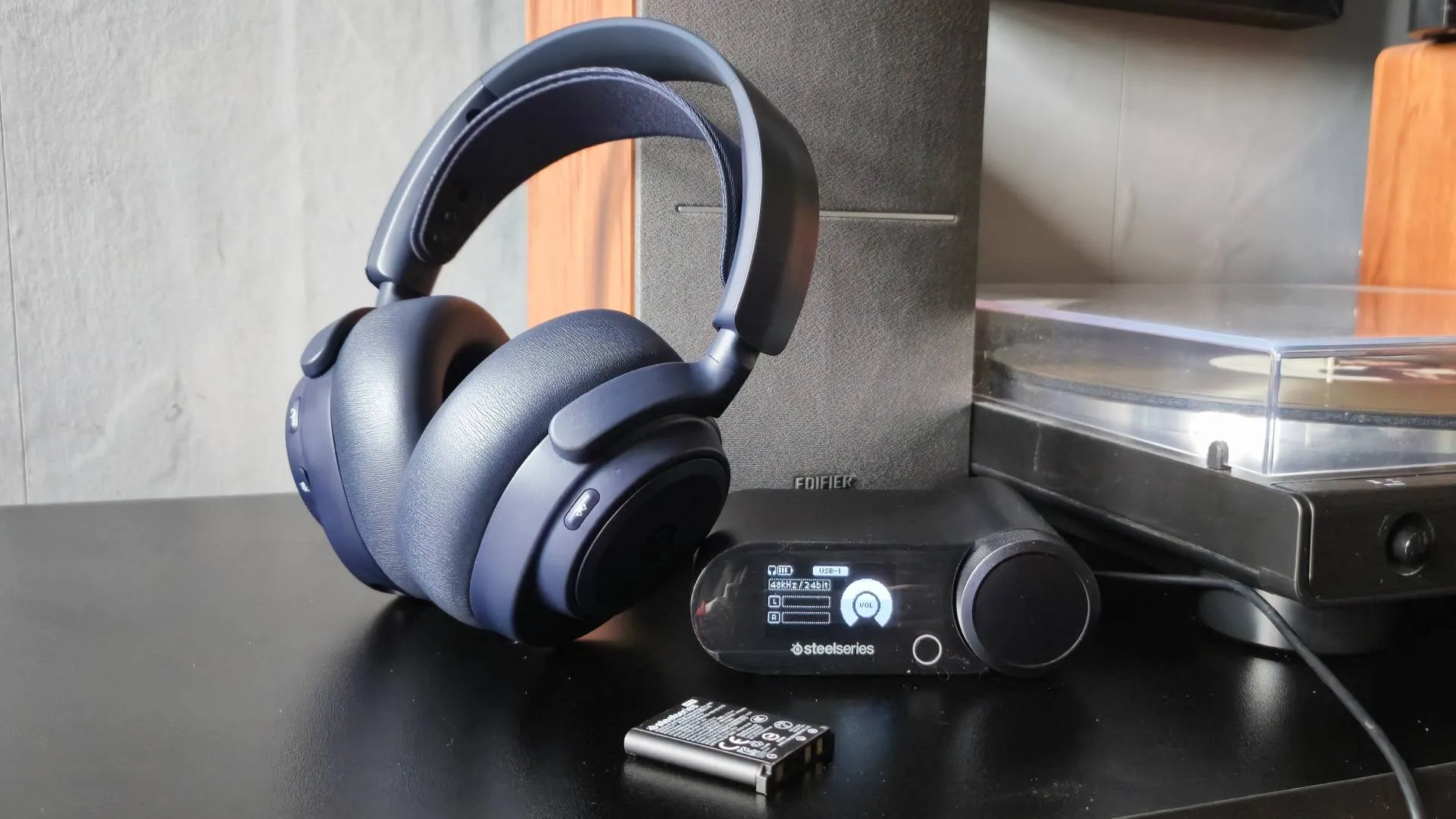 SteelSeries Arctis Nova Pro Wireless