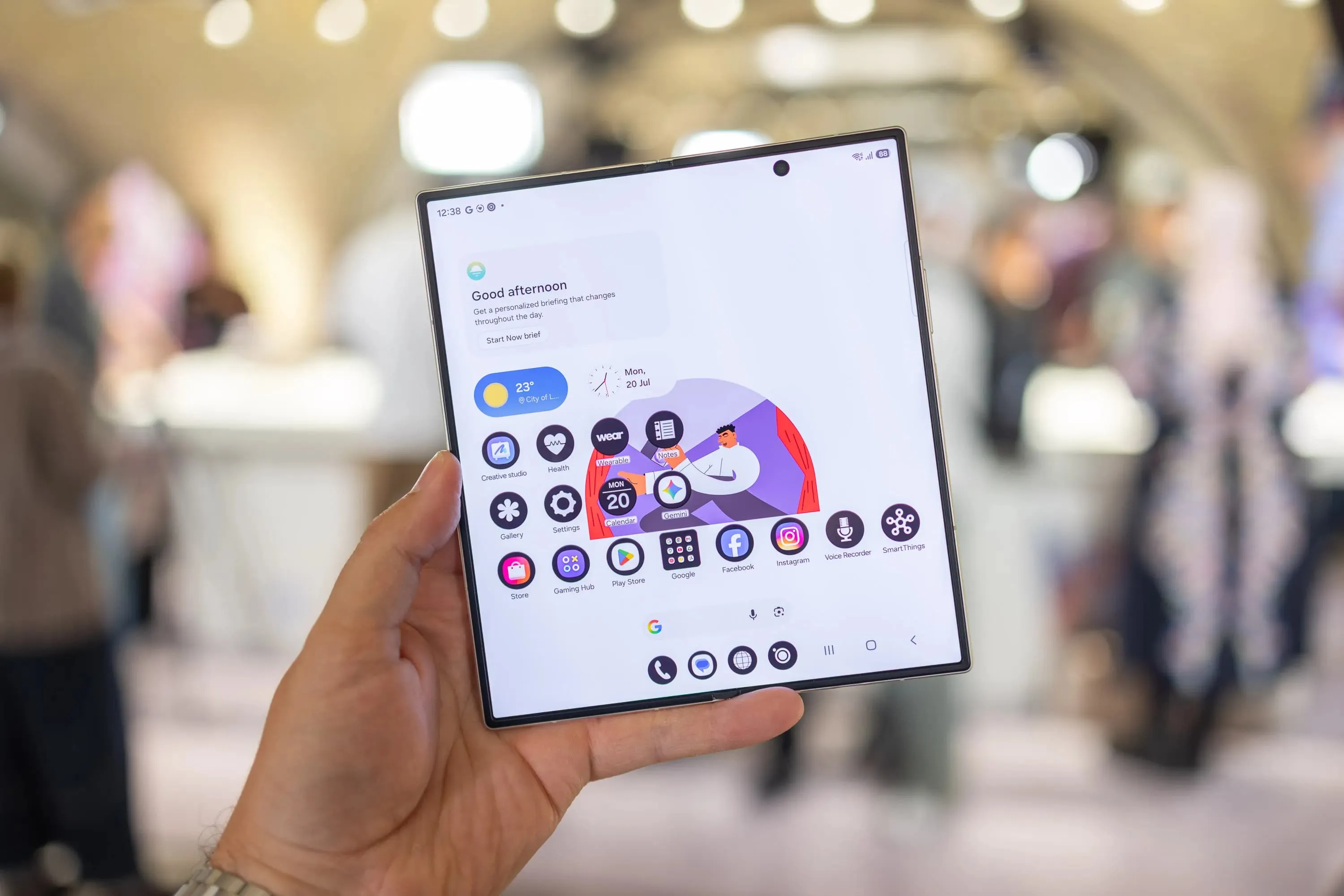 дисплей Galaxy Z Fold8 Ultra