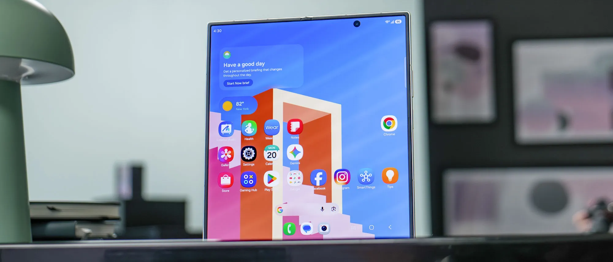 новий Galaxy Fold 8