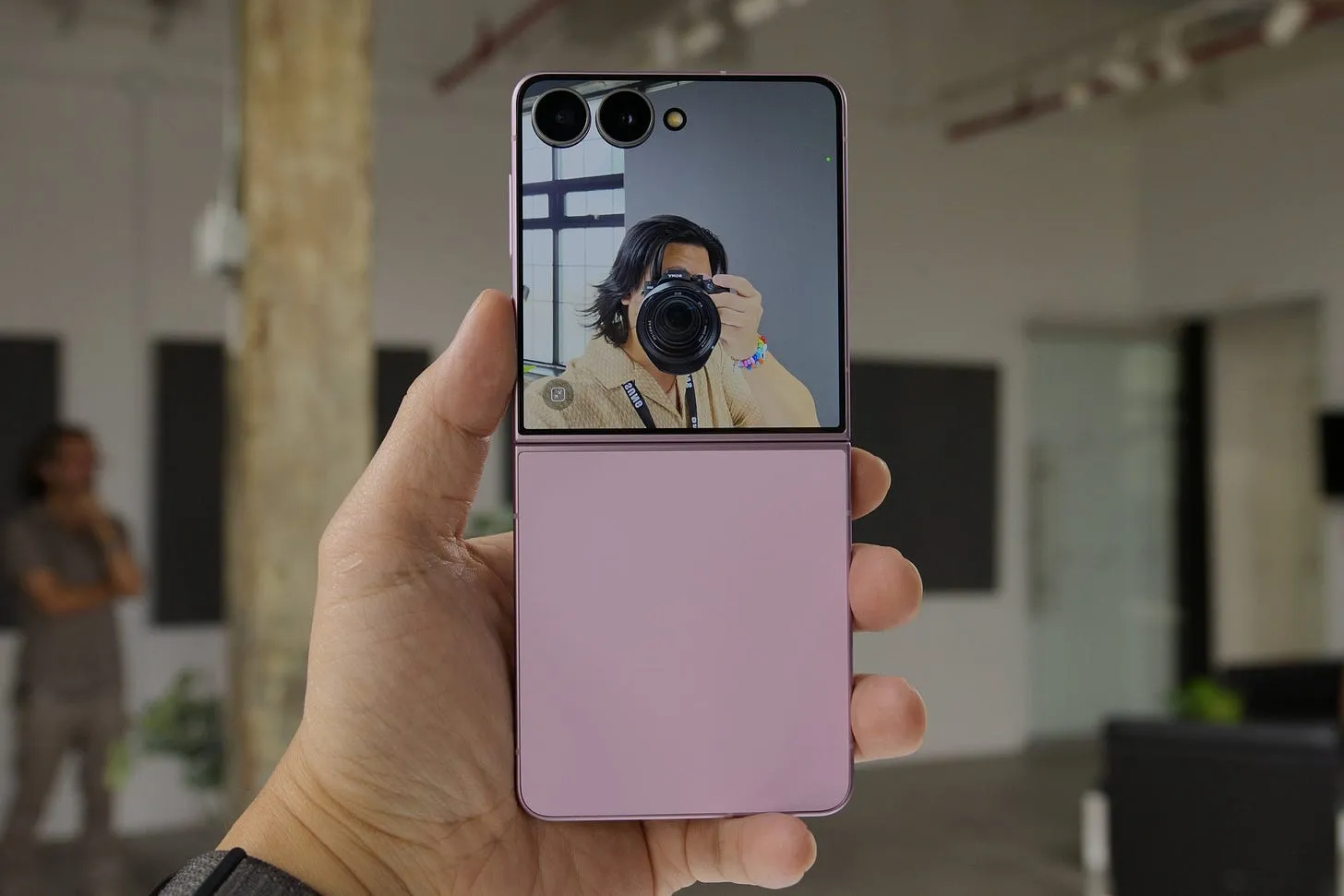 Galaxy Flip 8 камера