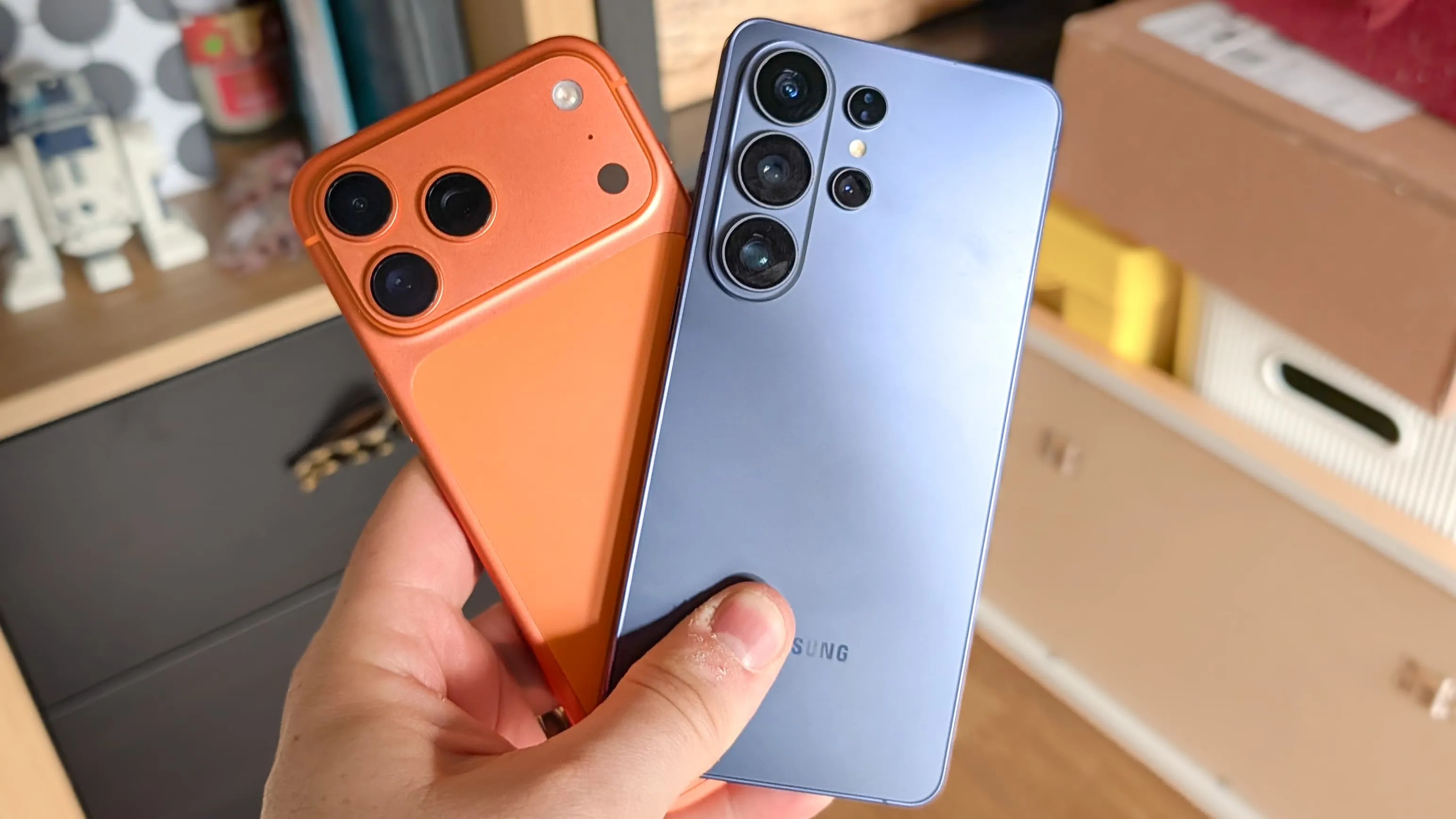 iPhone 17 Pro vs Samsung Galaxy S26+