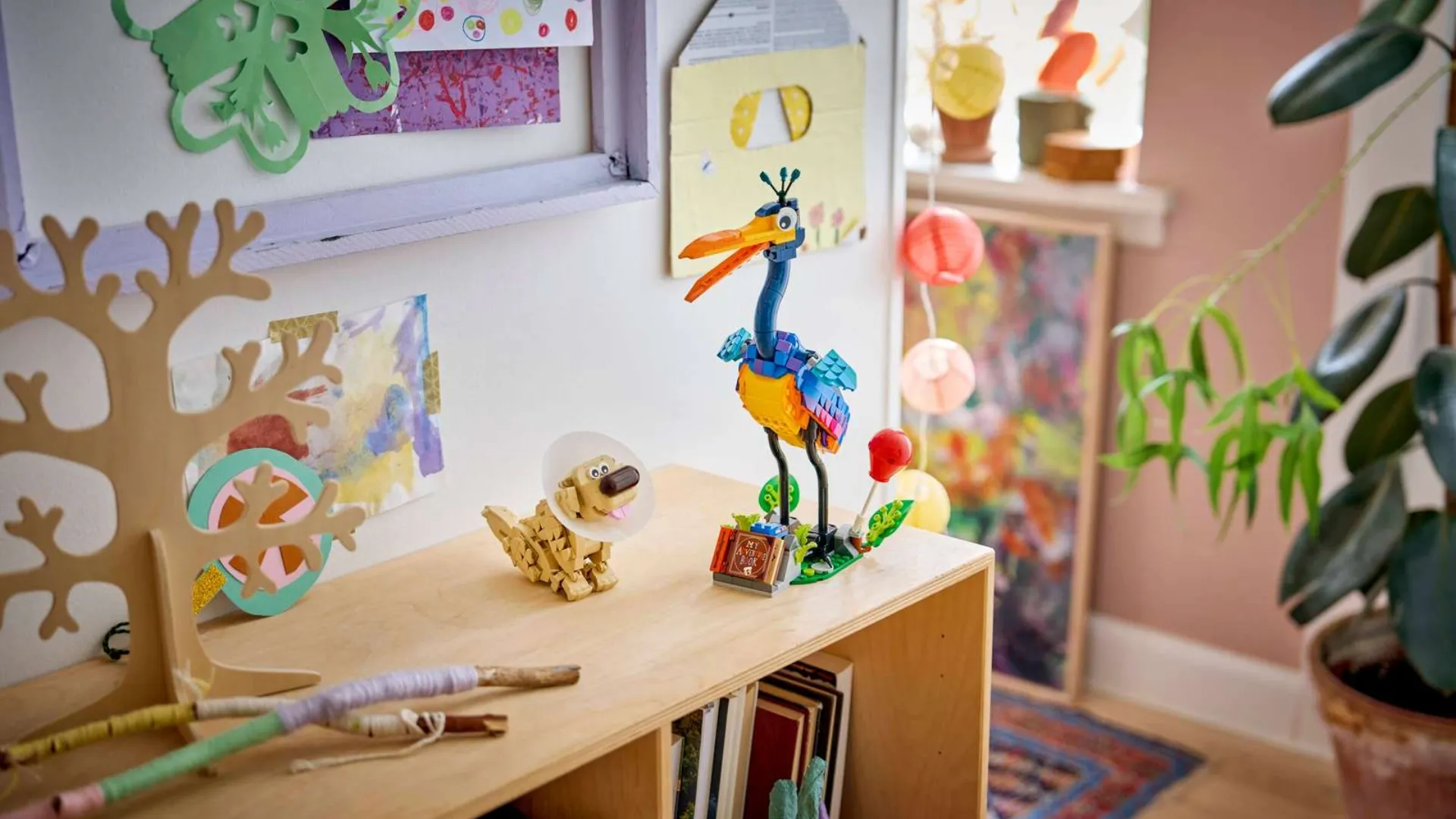 Конструктор LEGO Disney and Pixar Кевін і Даг (43290)