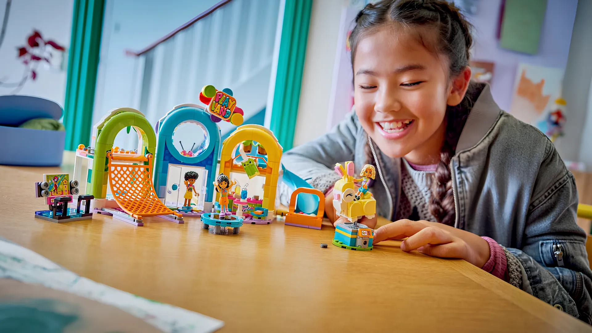 Конструктор LEGO Friends Веселая крытая игровая площадка (42686)