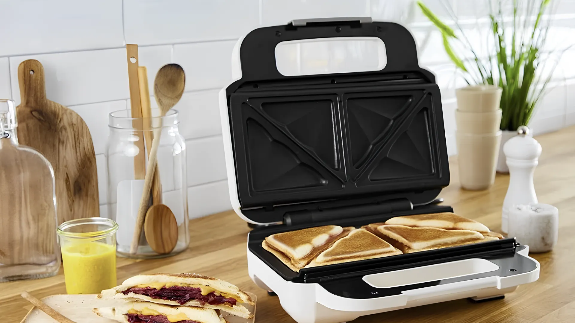 Бутербродница Tefal SW701110 (White)