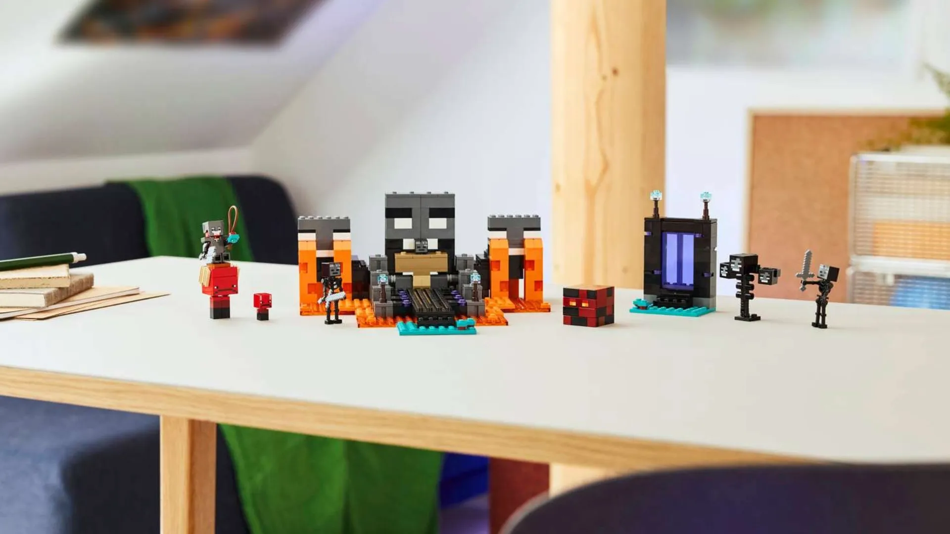 Конструктор LEGO Minecraft Битва за Візер (21590)