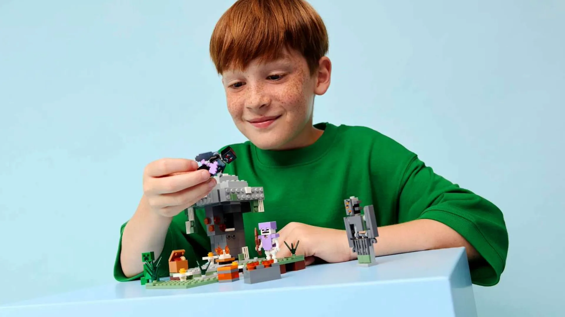 Конструктор LEGO Minecraft Блідий сад (21586)