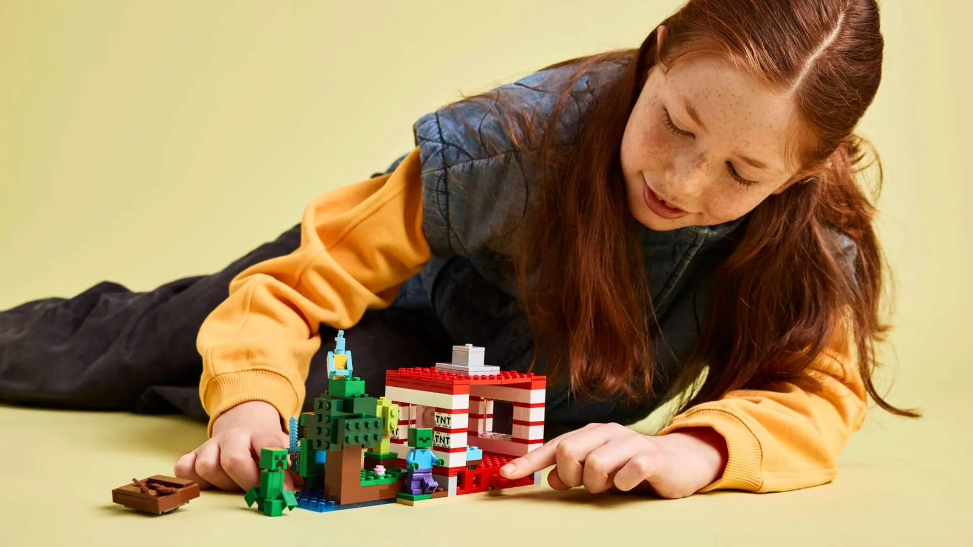 Конструктор LEGO Minecraft Дом по взрывчатке в джунглях (21275)