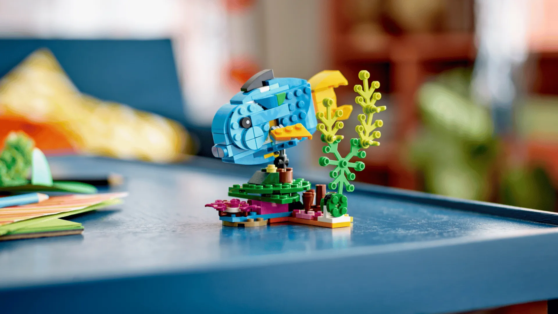 Конструктор LEGO Creator Екзотичний папуга (31136)