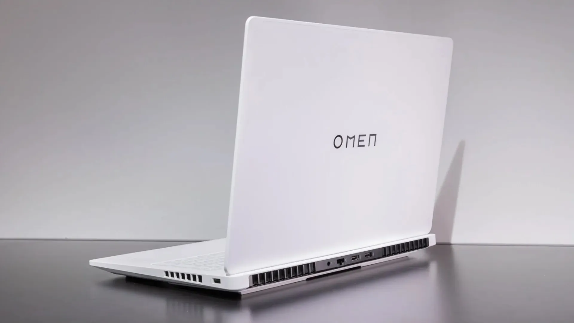 Ноутбук HP Omen MAX 16z-AK000 16" (AMD Ryzen AI 7/32GB/1TB (SSD)/RTX 5070) (A4SL1AV_32-1) (Standard)