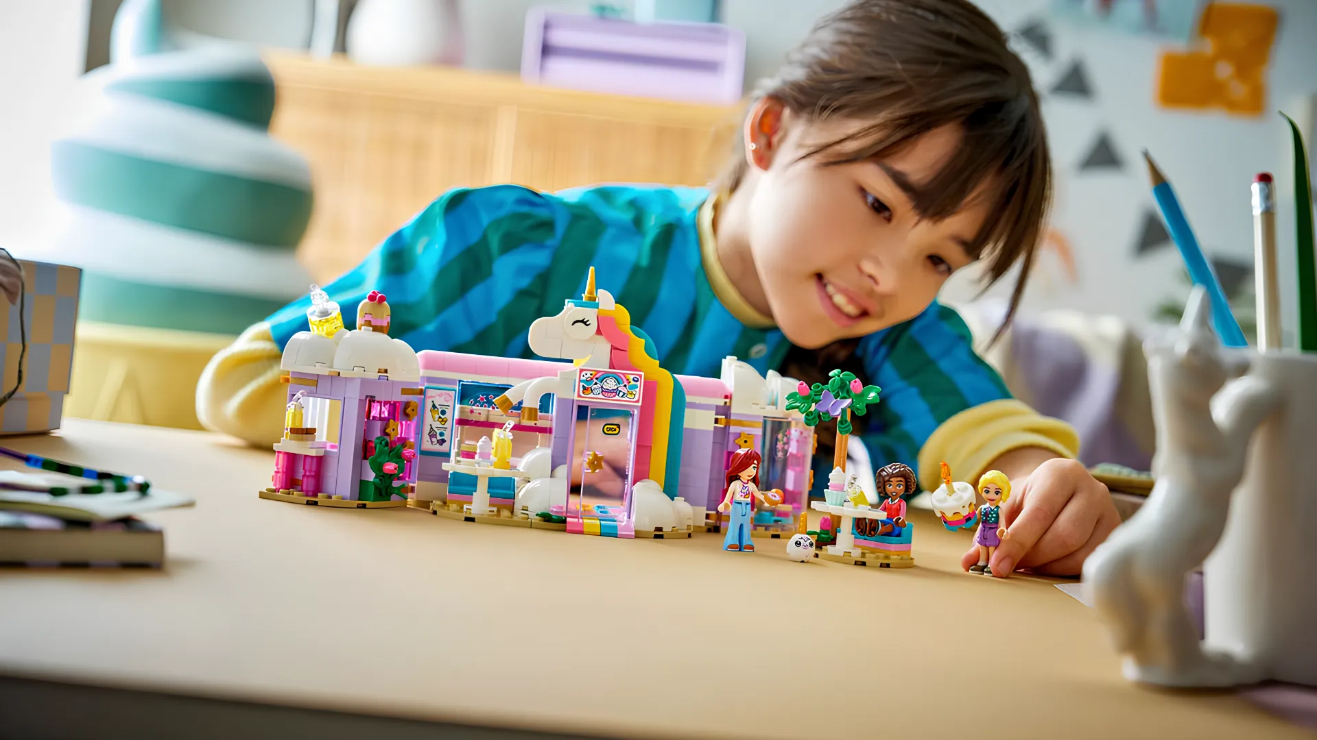 Конструктор LEGO Friends Кофейня мечты единорога (42684)