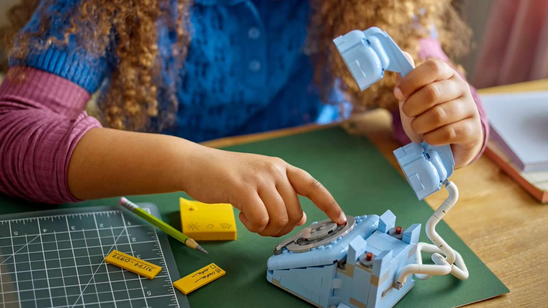 Конструктор LEGO Creator Ретро телефон (31174)